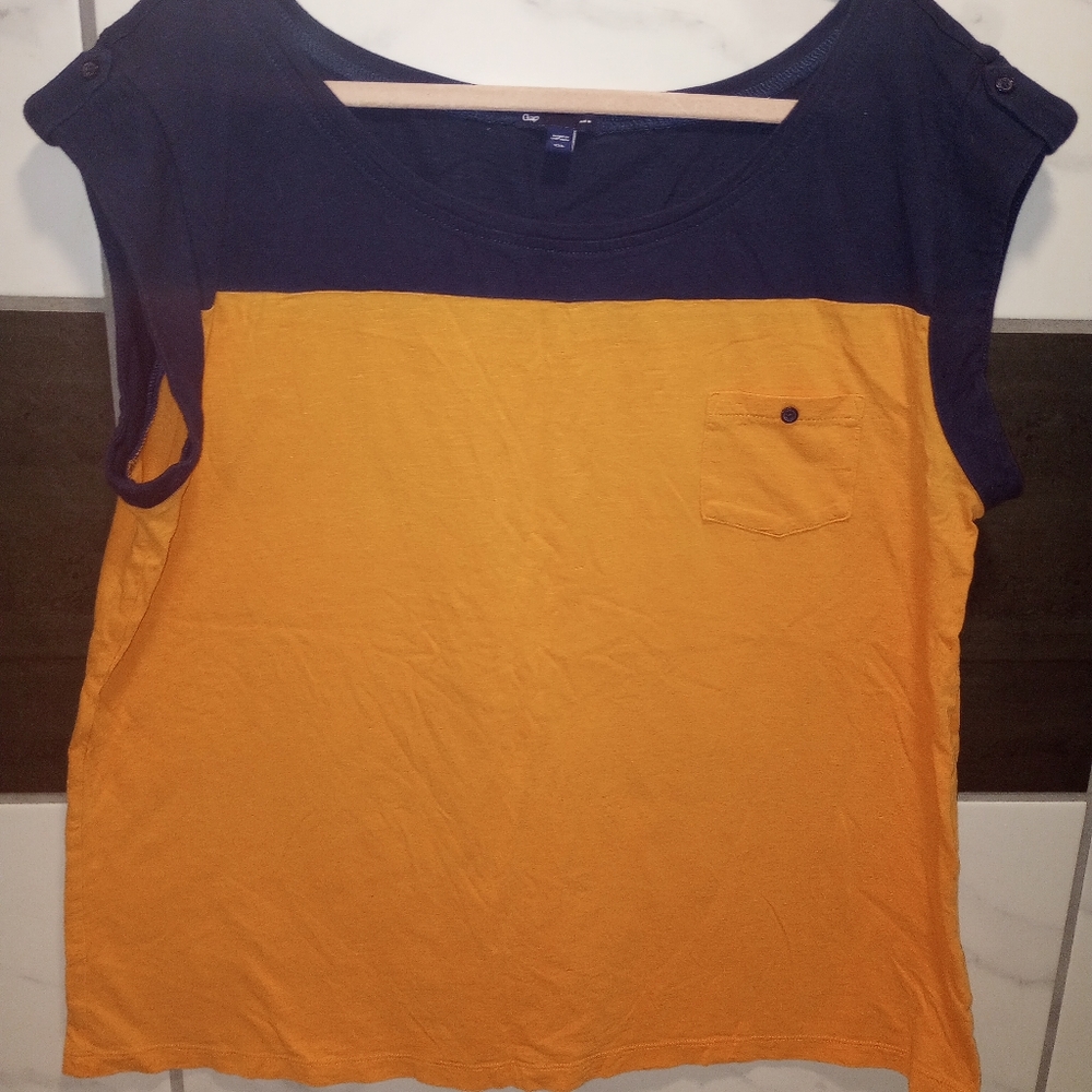 Gap Women's TShirt